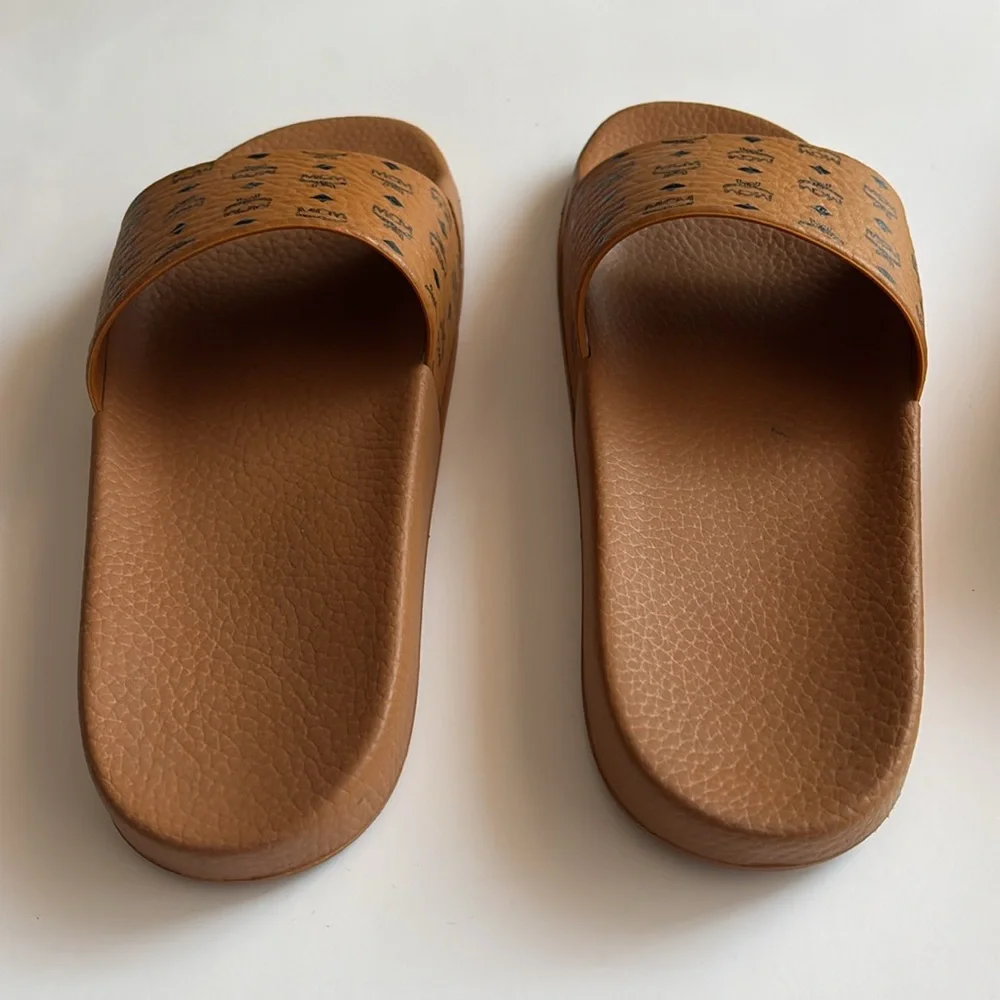 MCM SLIDES - Picture 5 of 8